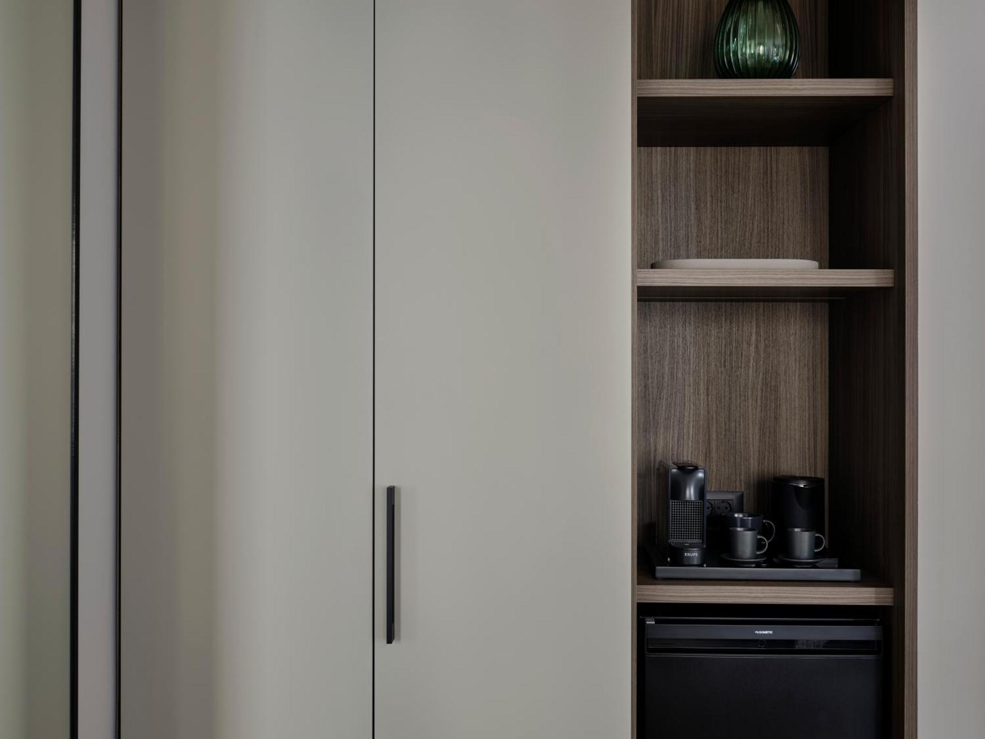 Bond Smart Living Suites Athens Ngoại thất bức ảnh