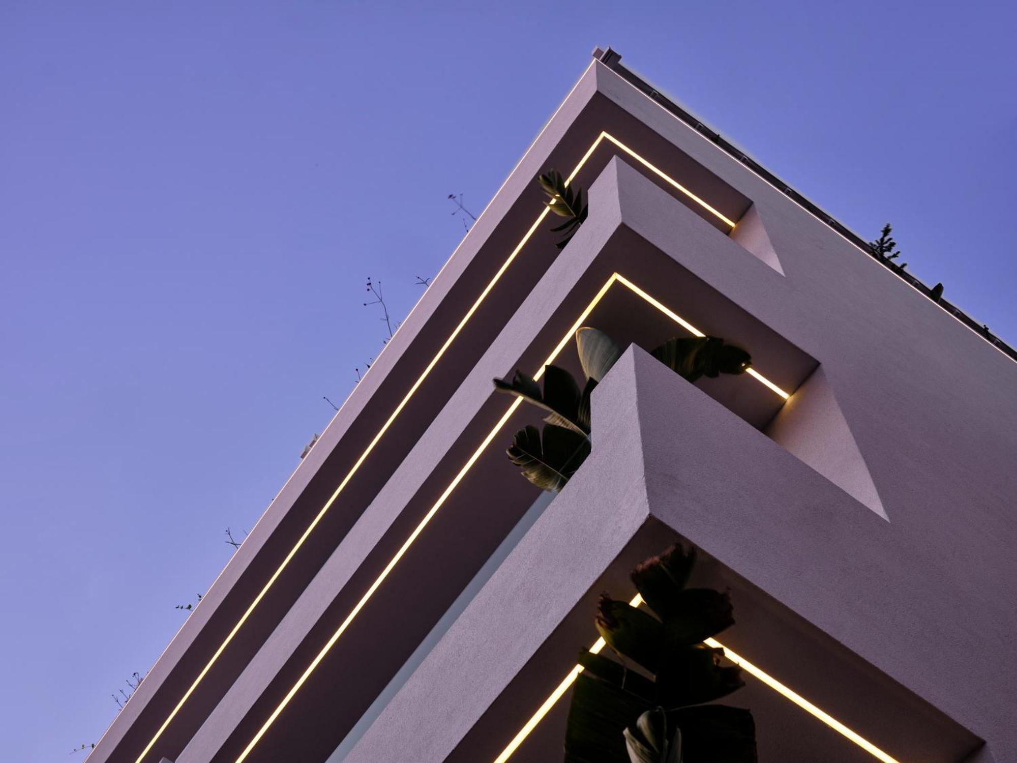 Bond Smart Living Suites Athens Ngoại thất bức ảnh