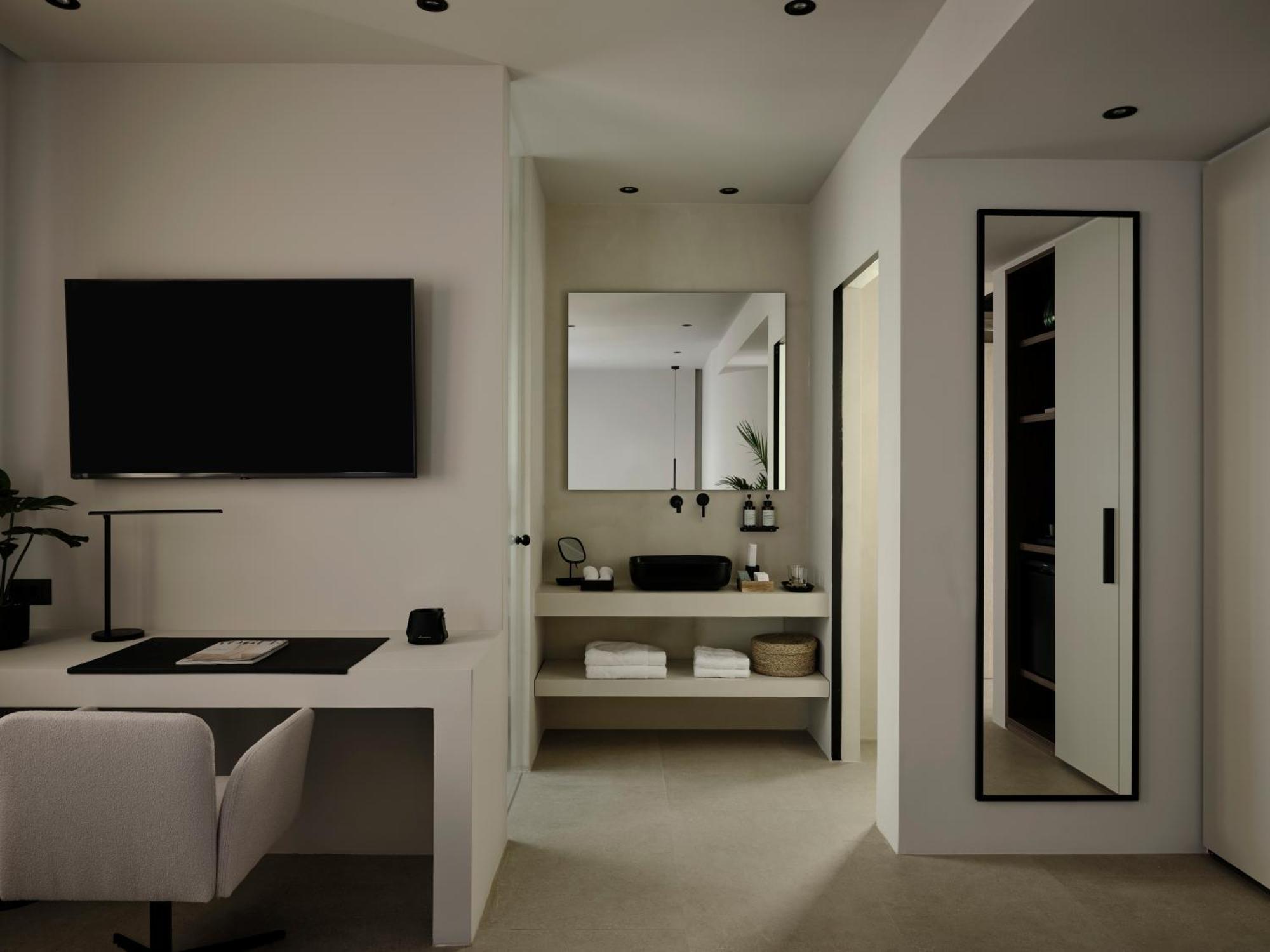 Bond Smart Living Suites Athens Ngoại thất bức ảnh