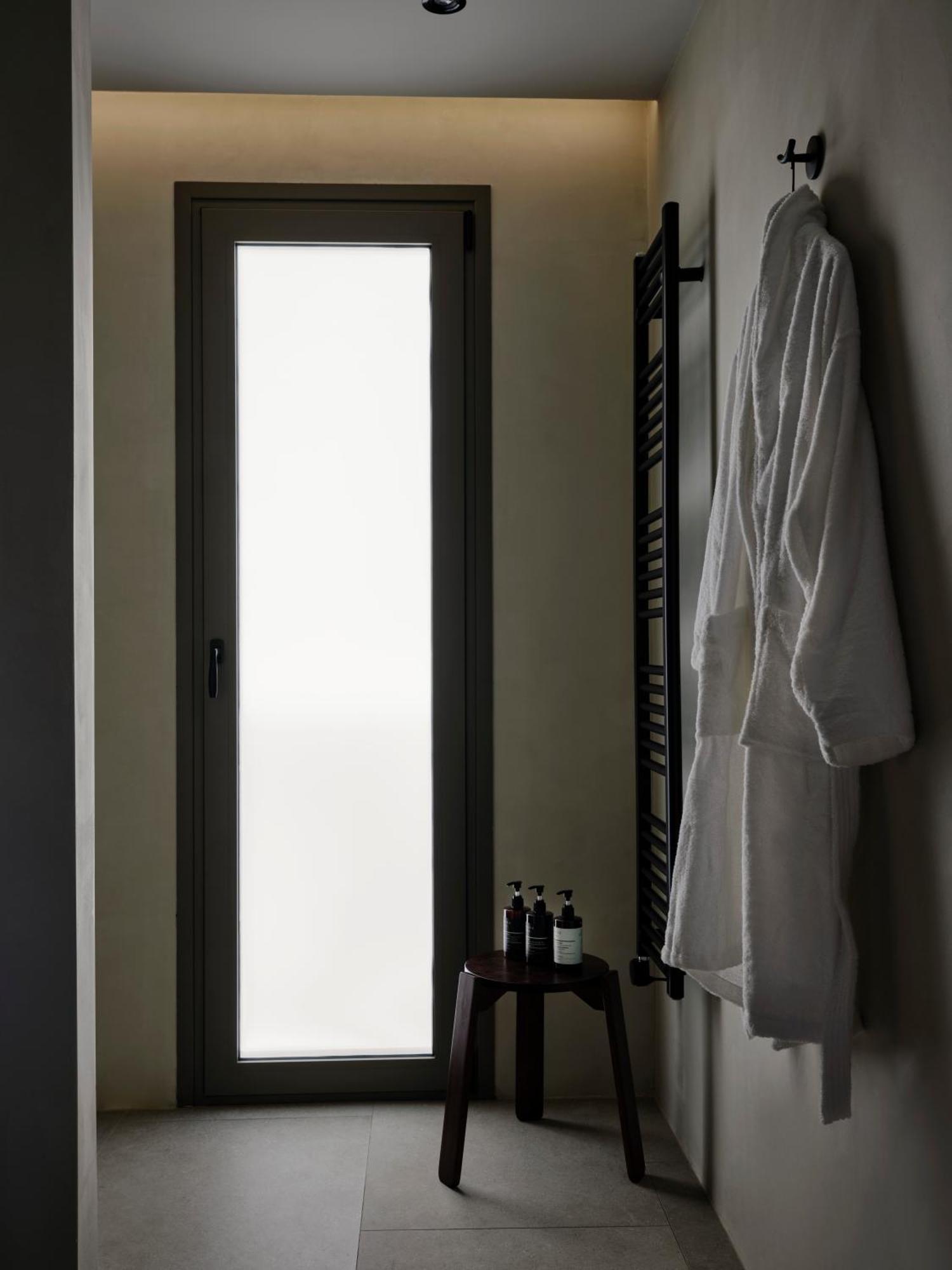 Bond Smart Living Suites Athens Ngoại thất bức ảnh