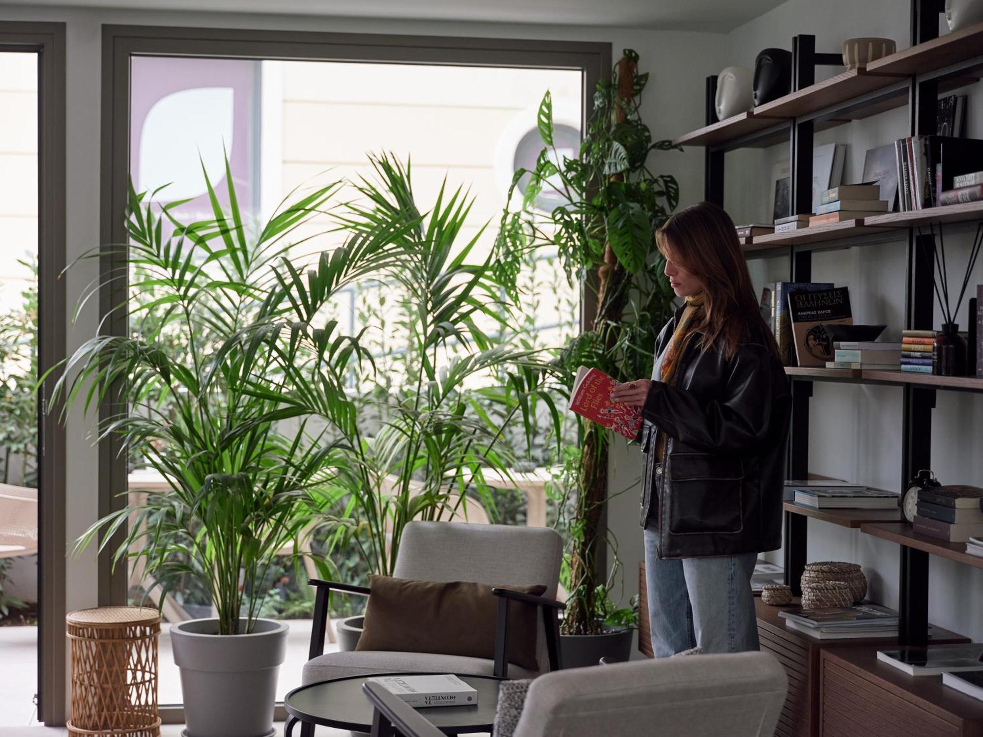 Bond Smart Living Suites Athens Ngoại thất bức ảnh
